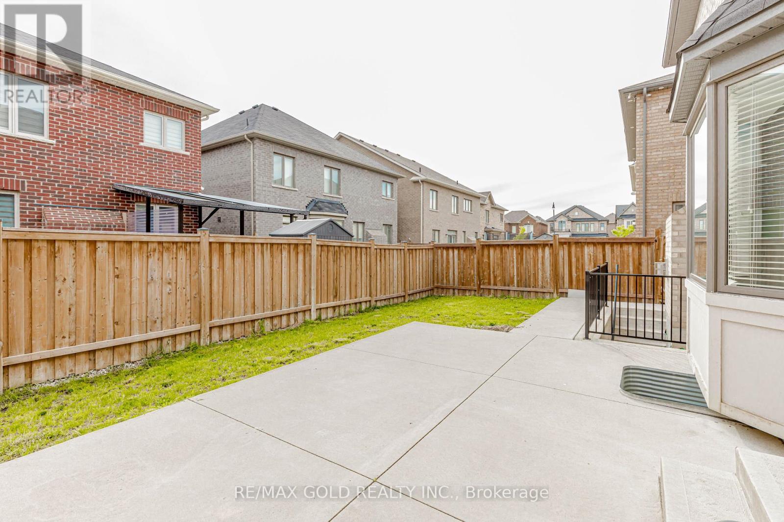 29 Ezra Crescent, Brampton (Northwest Brampton), Ontario  L7A 5A6 - Photo 38 - W12179156