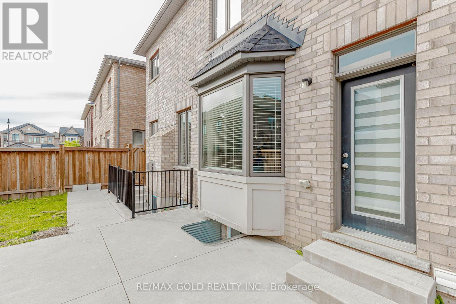 29 Ezra Crescent, Brampton (Northwest Brampton), Ontario  L7A 5A6 - Photo 39 - W12179156