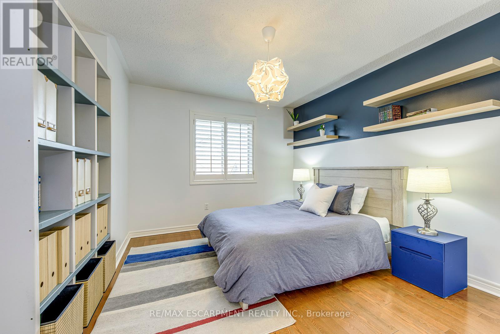 2375 Ennerdale Road, Oakville (Ro River Oaks), Ontario  L6H 6N5 - Photo 26 - W12179186
