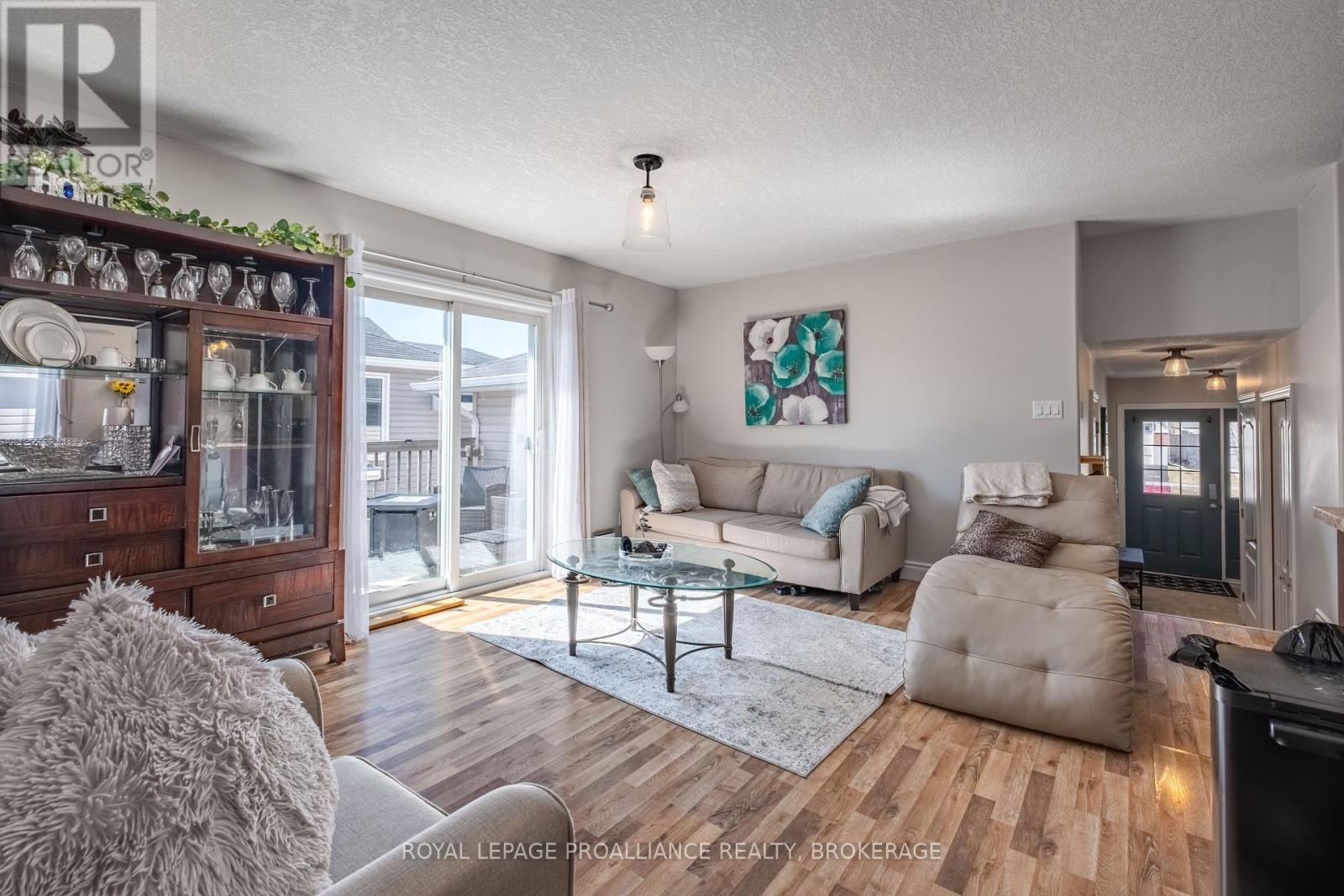 142 Islandview Drive, Loyalist, Ontario  K7N 0A5 - Photo 10 - X12179322