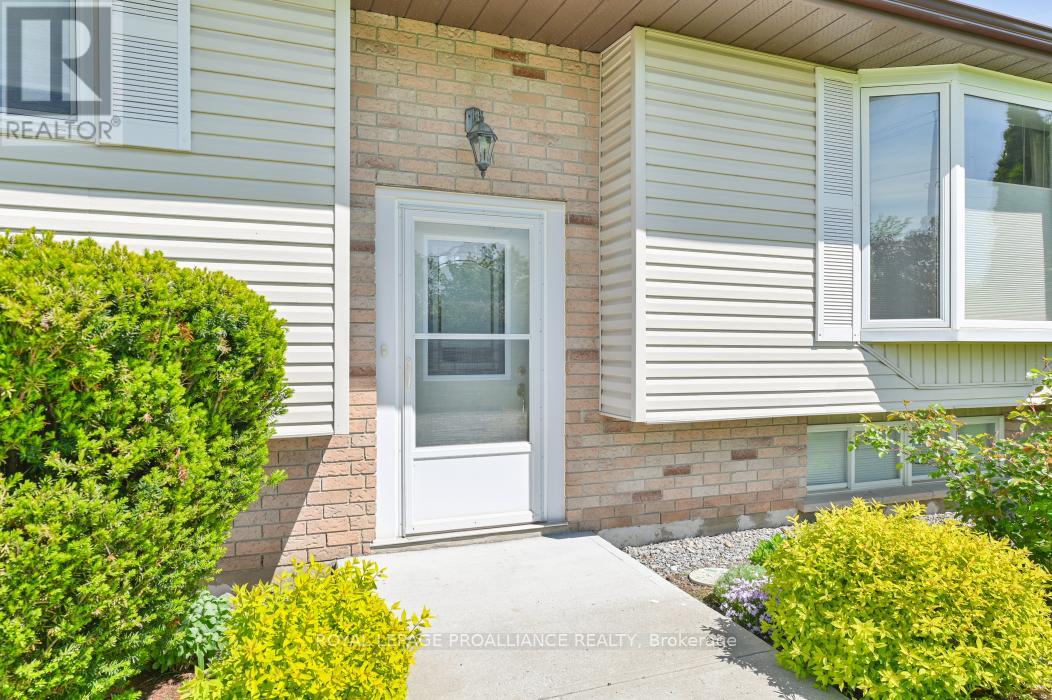 955 Casey Road, Belleville, Ontario  K8N 4Z6 - Photo 5 - X12179379