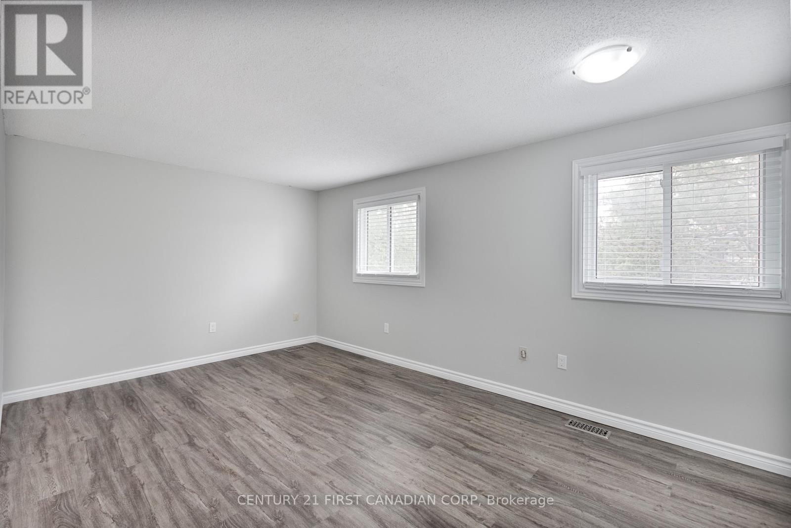 Photo 11 of 23 for 49 - 217 Martinet Avenue