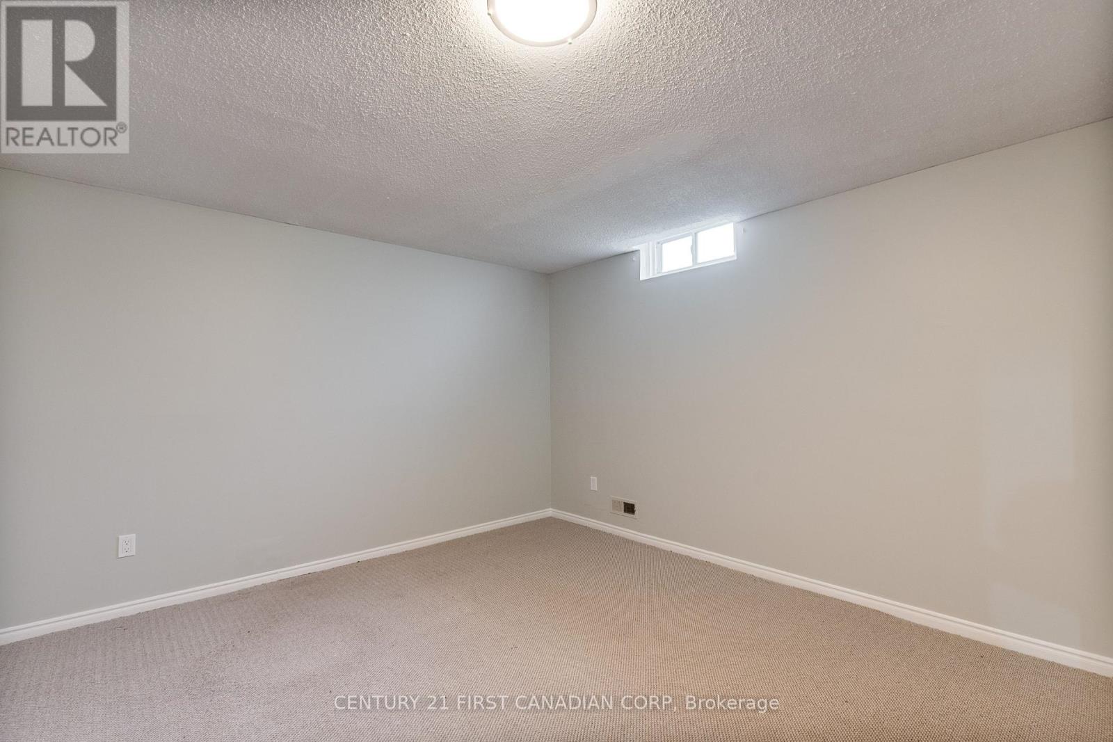 Photo 19 of 23 for 49 - 217 Martinet Avenue