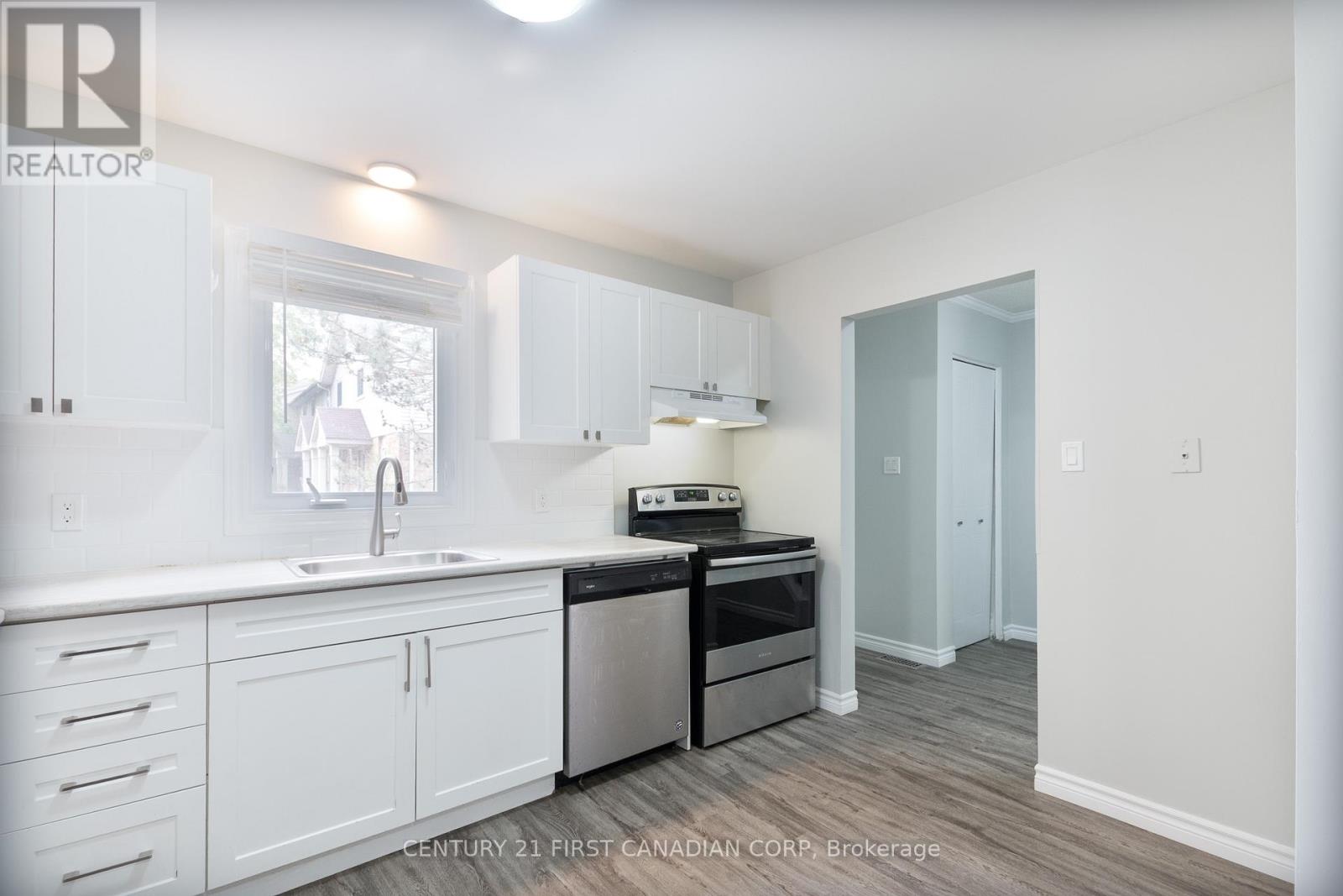 Photo 4 of 23 for 49 - 217 Martinet Avenue