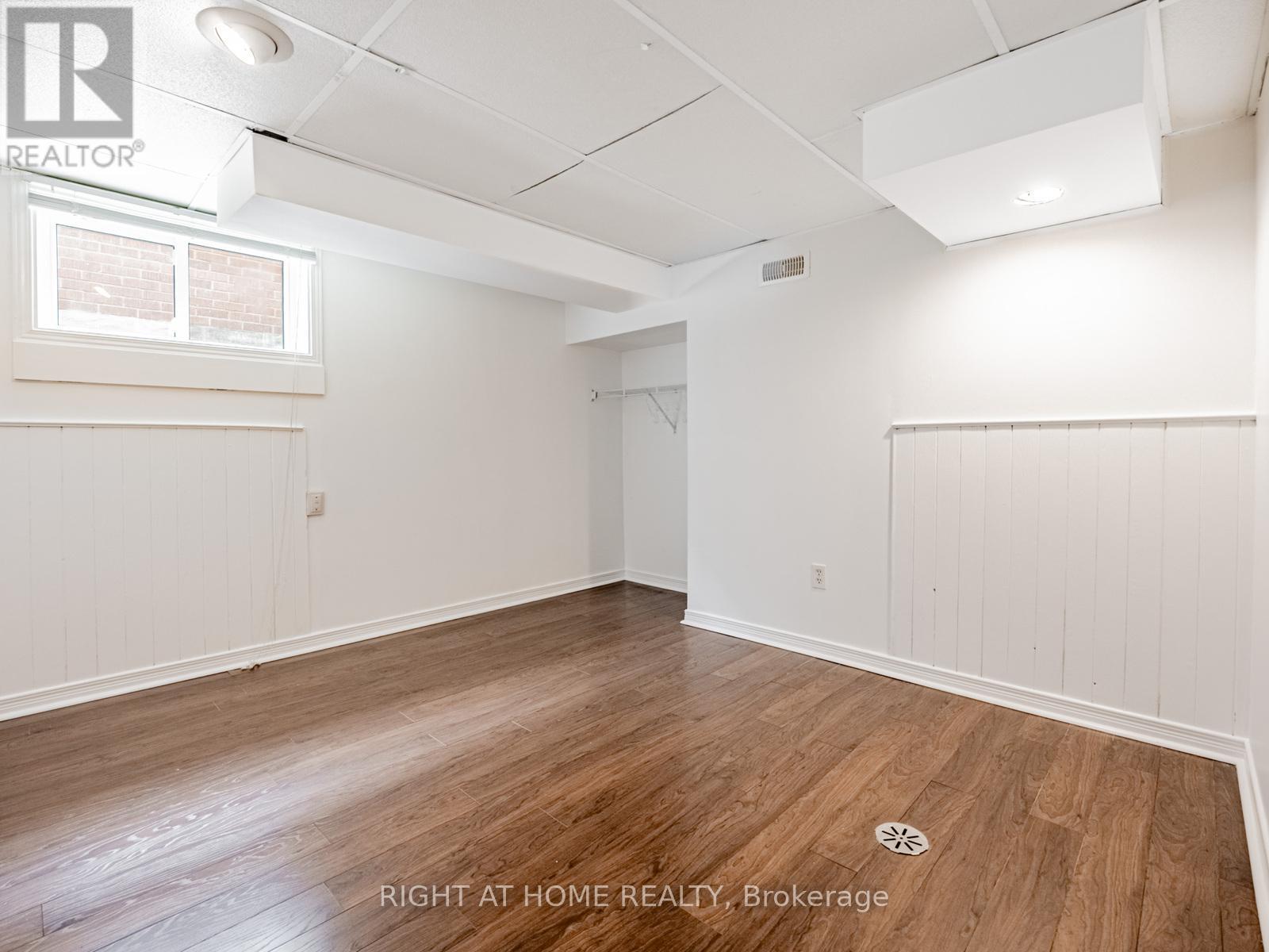 194 Cline Avenue S, Hamilton (Ainslie Wood), Ontario  L8S 1X4 - Photo 19 - X12179167
