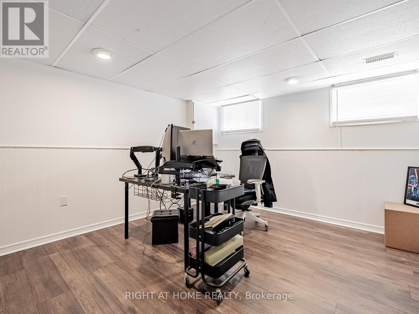 194 Cline Avenue S, Hamilton (Ainslie Wood), Ontario  L8S 1X4 - Photo 20 - X12179167