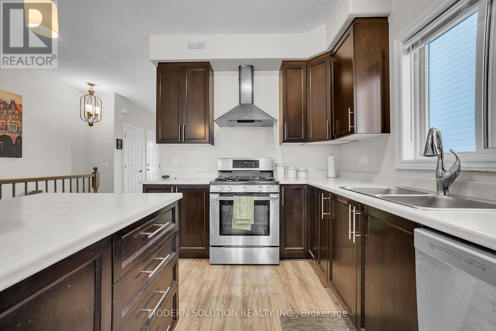 12 Cypress Drive, Belleville (Thurlow Ward), Ontario  K8N 0J6 - Photo 7 - X12179237