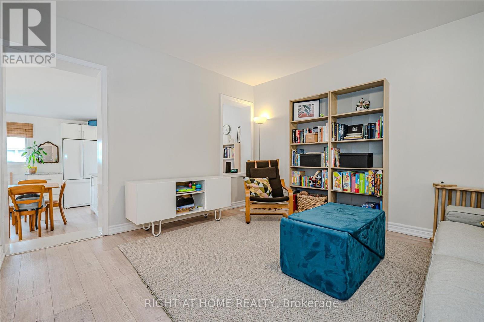 51 Fairview Avenue, Hamilton, Ontario  L8L 7B7 - Photo 8 - X12179249