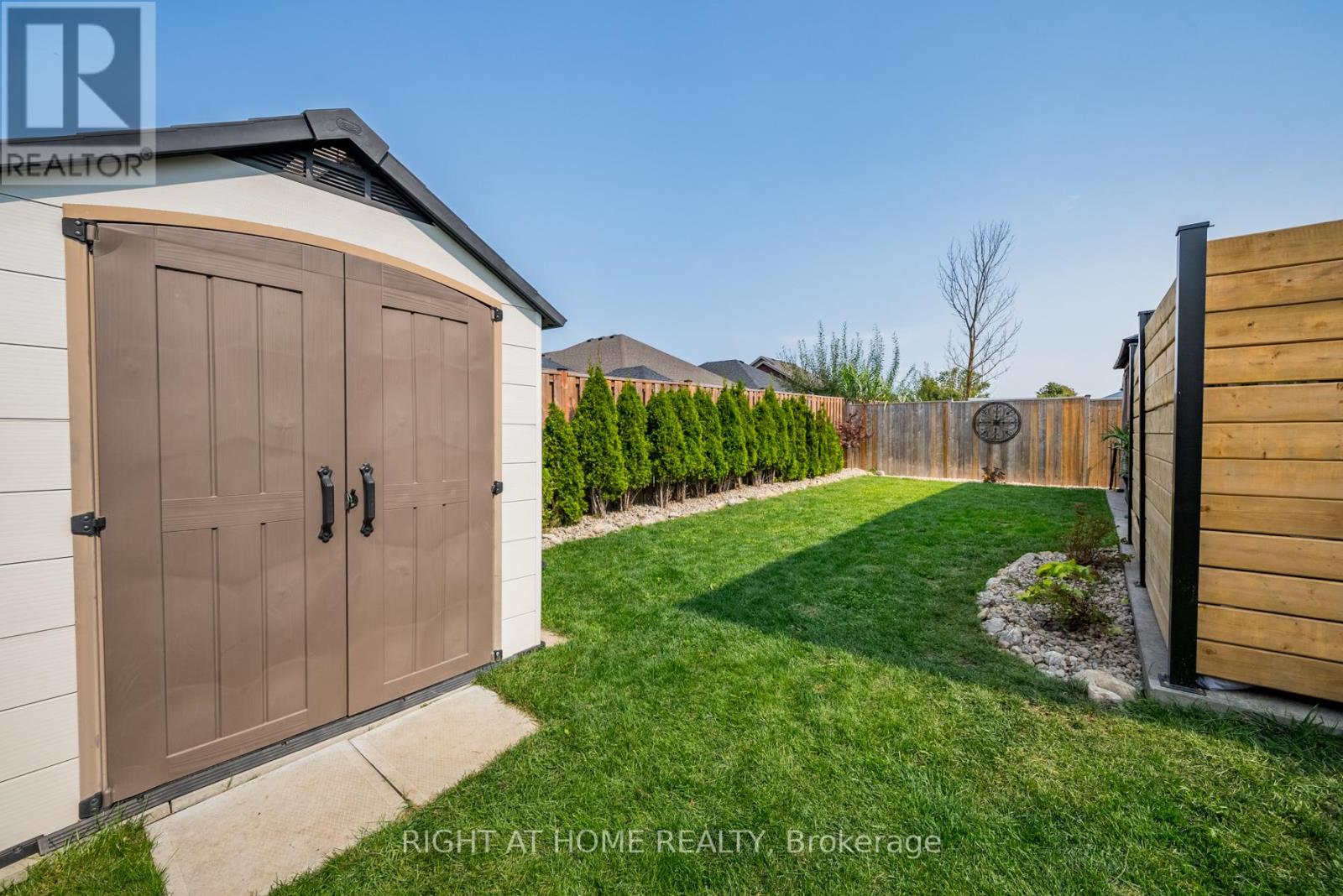 38 Claxton Crescent, Kawartha Lakes (Lindsay), Ontario  K9V 0N2 - Photo 38 - X12179259