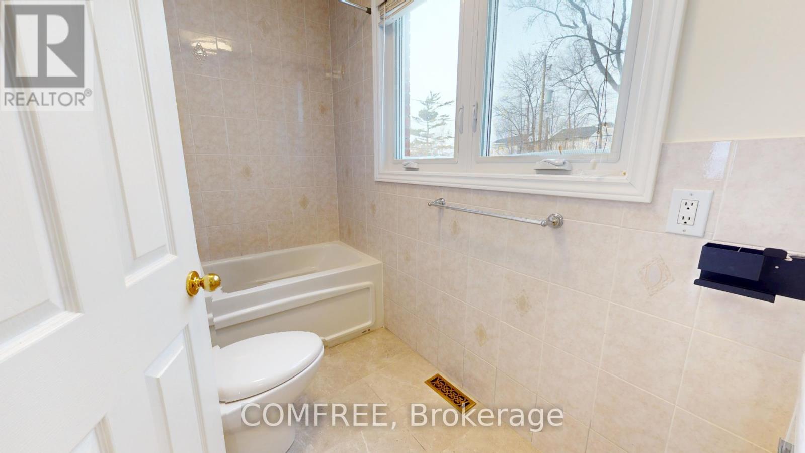 25 Seguin Street, Ottawa, Ontario  K1J 6P4 - Photo 11 - X12179341