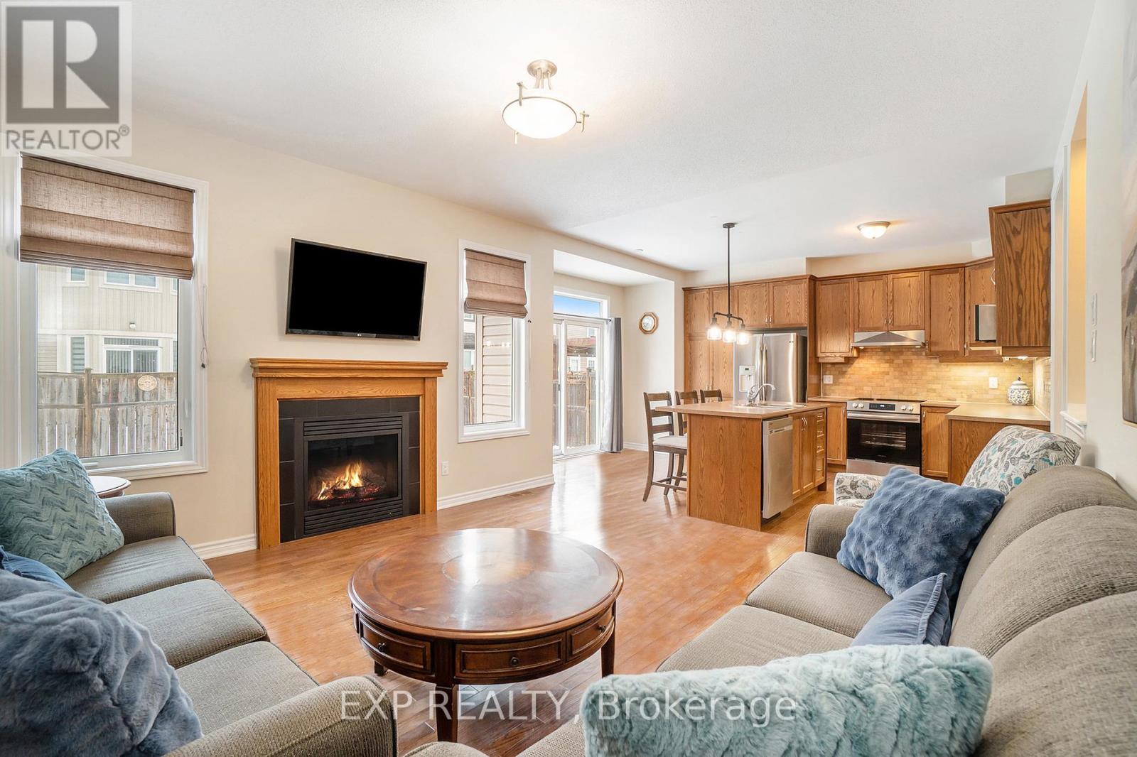 405 Meadowhawk Crescent, Ottawa, Ontario  K2J 5X1 - Photo 7 - X12179398