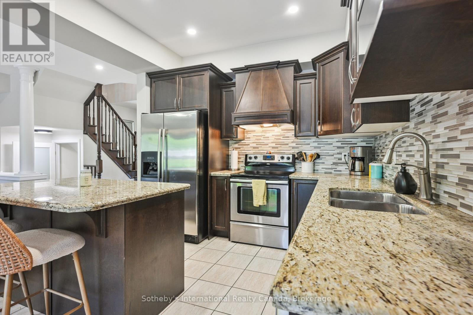 7 - 39 Raymond Road, Hamilton (Meadowlands), Ontario  L9K 0B3 - Photo 10 - X12179403