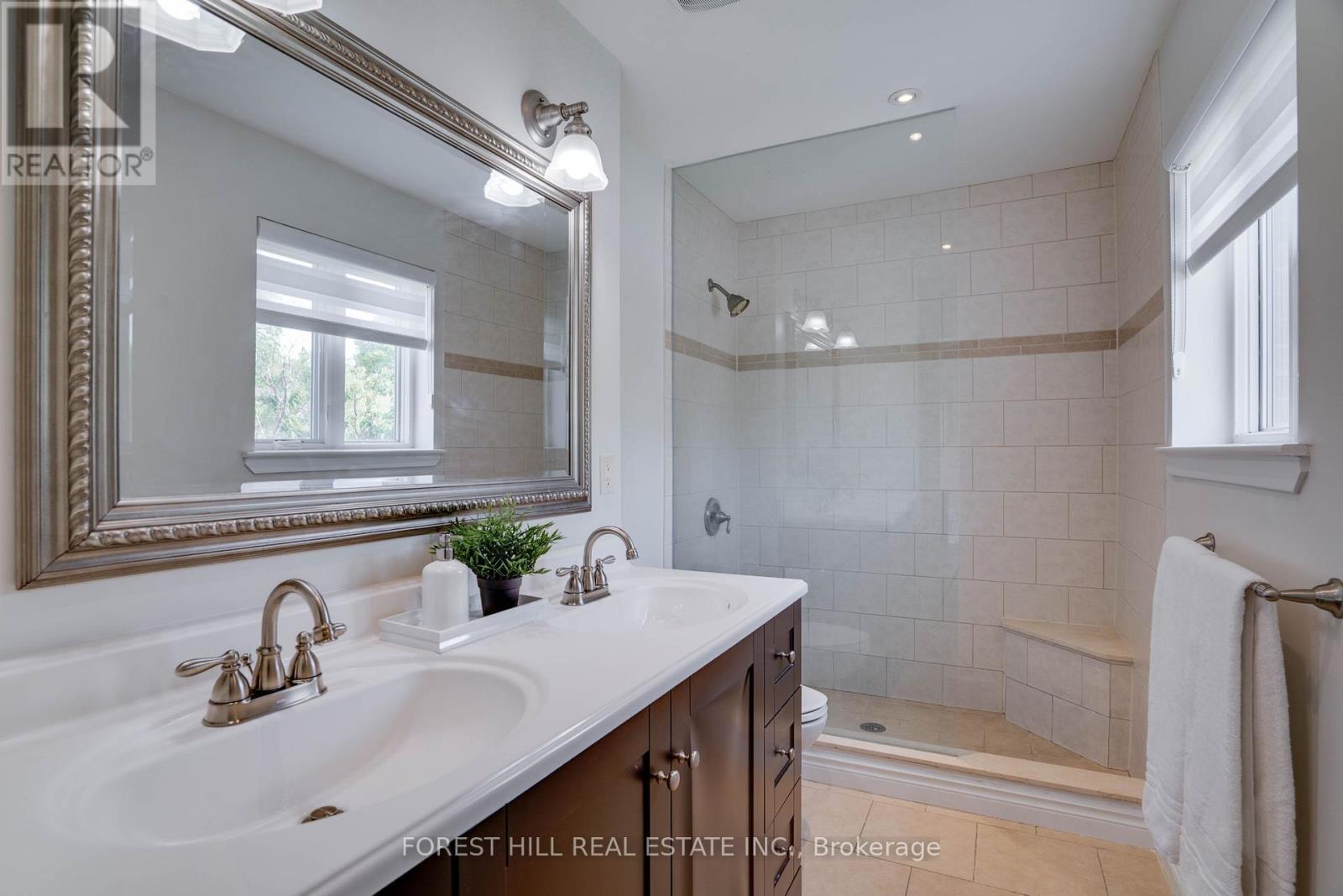 11 Scenic Mill Way, Toronto, Ontario  M2L 1S4 - Photo 13 - C12178379