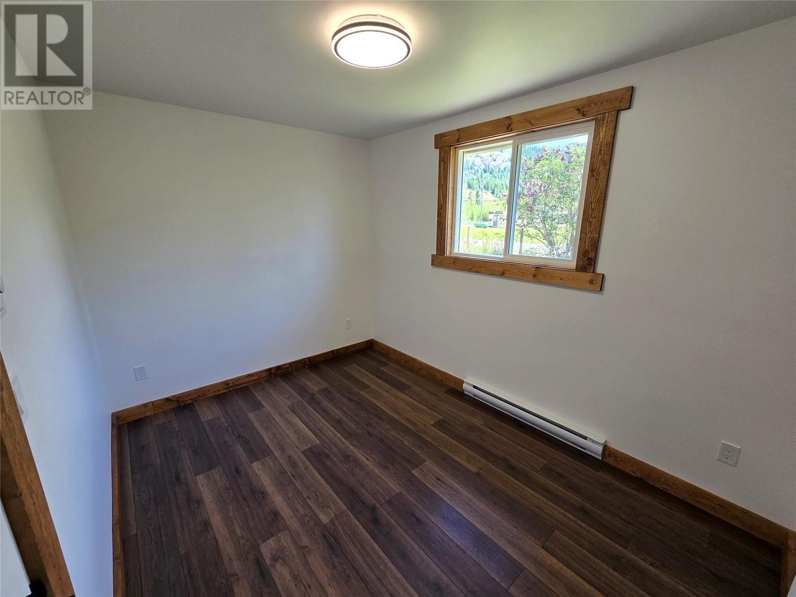 9873 Cleaveley Street, Little Fort, British Columbia  V0E 2C0 - Photo 12 - 10349306