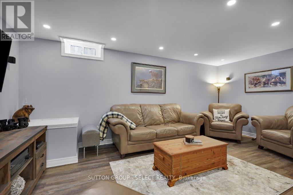 74 Cedarwood Road, London, Ontario  N6H 5E7 - Photo 32 - X12084507