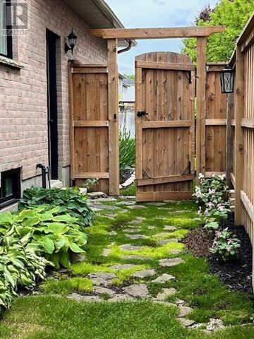 74 Cedarwood Road, London, Ontario  N6H 5E7 - Photo 39 - X12084507