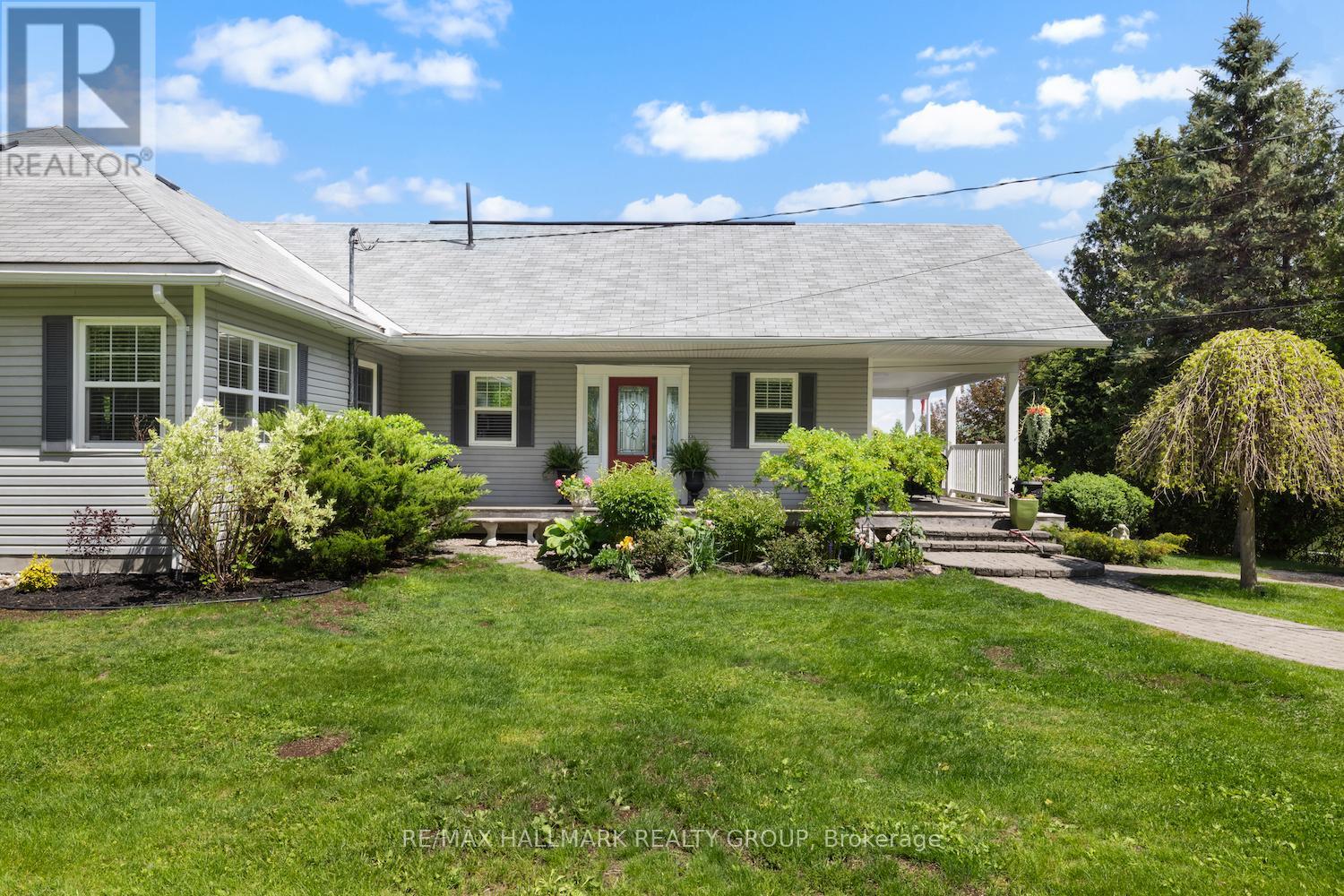Property at 1 RIDEAU GLEN DRIVE image 4