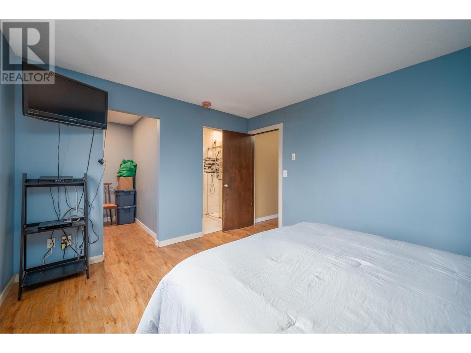 Property at 2308 Thacker Drive image 3