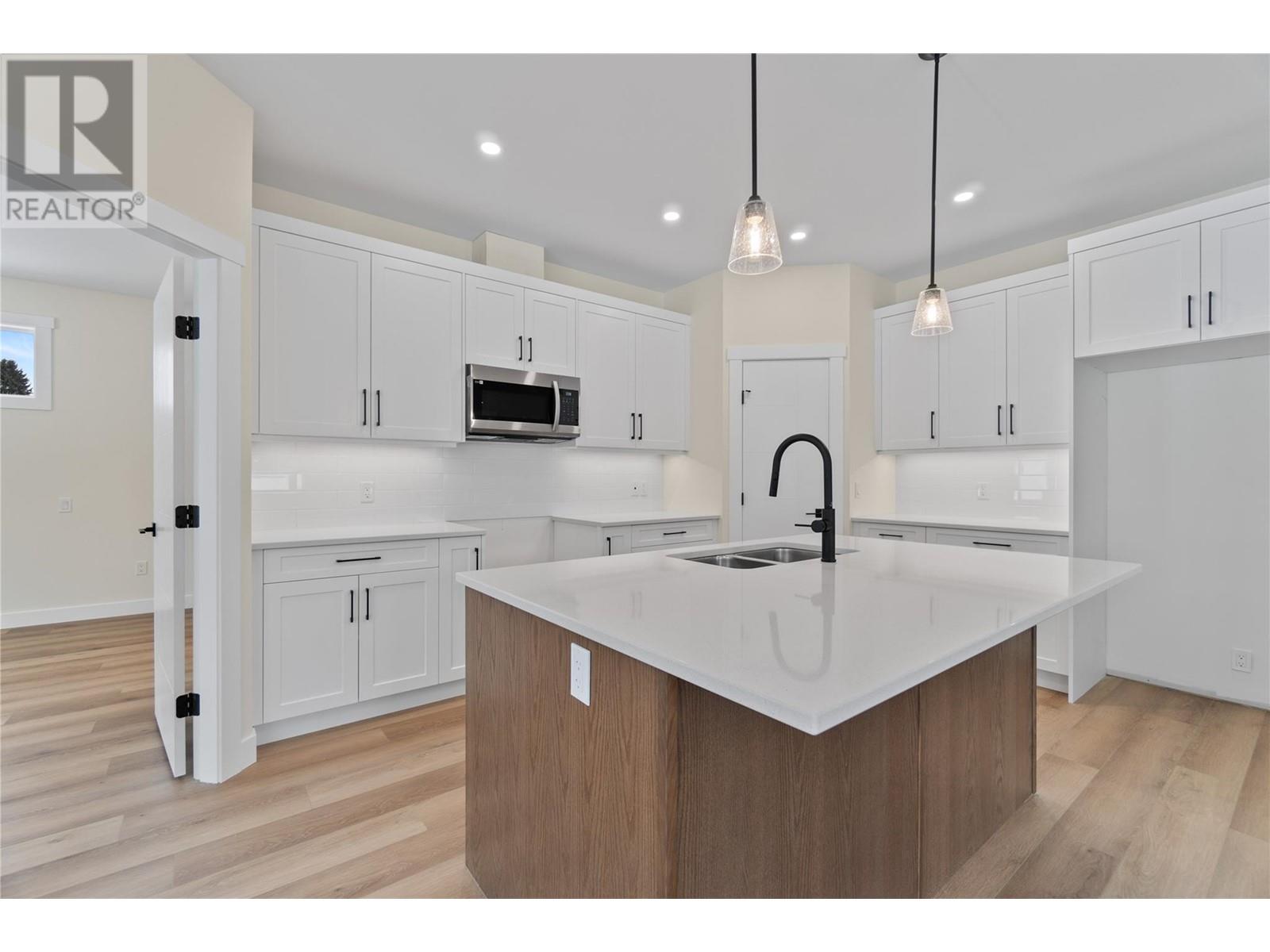 1840 10 Street Sw Unit# 24, Salmon Arm, British Columbia  V1E 1Z7 - Photo 15 - 10303885