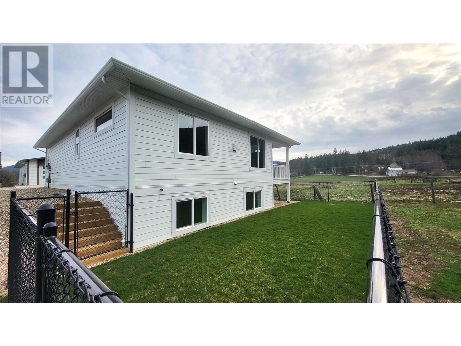 1840 10 Street Sw Unit# 24, Salmon Arm, British Columbia  V1E 1Z7 - Photo 4 - 10303885