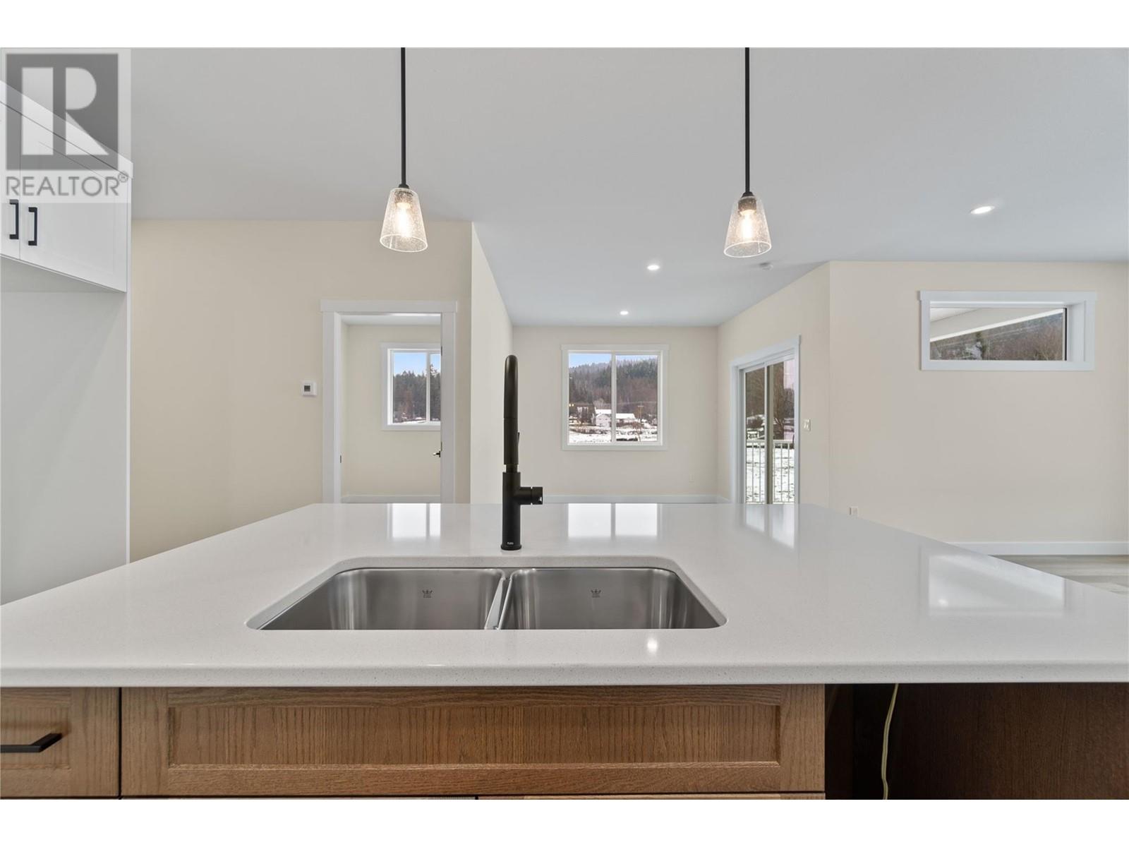 1840 10 Street Sw Unit# 24, Salmon Arm, British Columbia  V1E 1Z7 - Photo 14 - 10303885