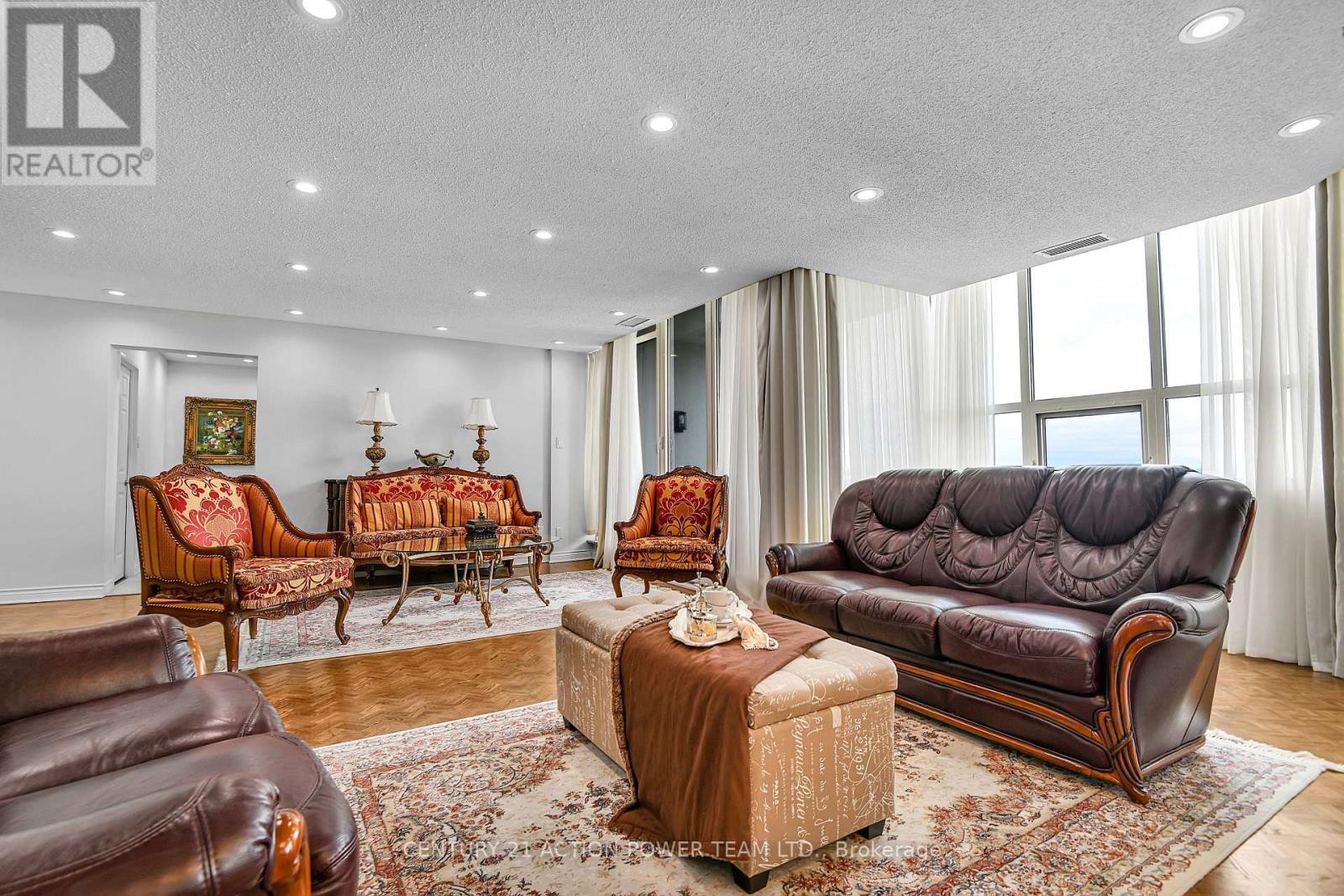 Ph2804 - 1510 Riverside Drive, Ottawa, Ontario  K1G 4X5 - Photo 8 - X12117268