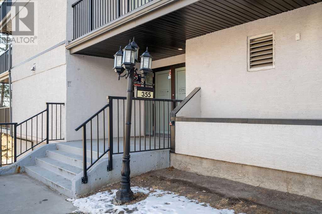Property at 210, 355 5 Avenue NE image 2