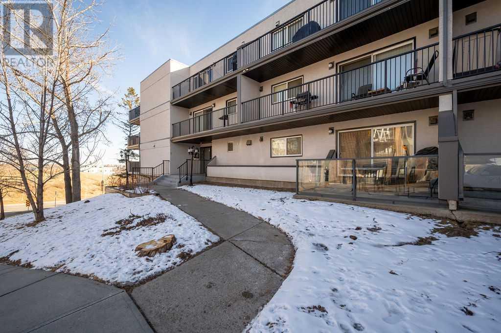 Property at 210, 355 5 Avenue NE image 1