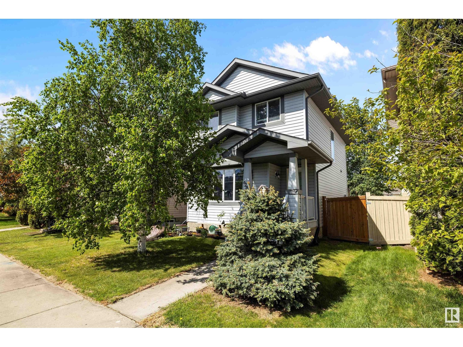Property at 628 88 ST SW image 2