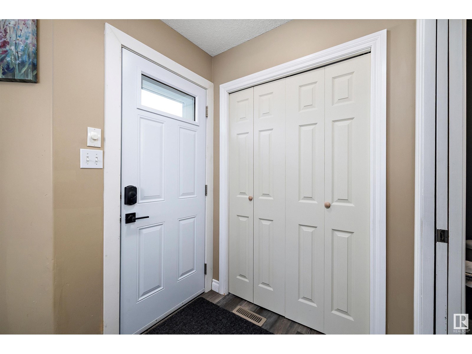 Property at 628 88 ST SW image 4