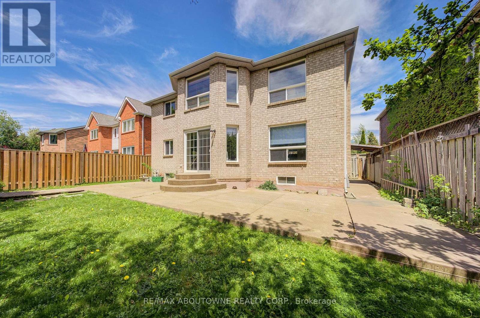 318 Northwood Drive, Oakville, Ontario  L6M 1M7 - Photo 28 - W12178879