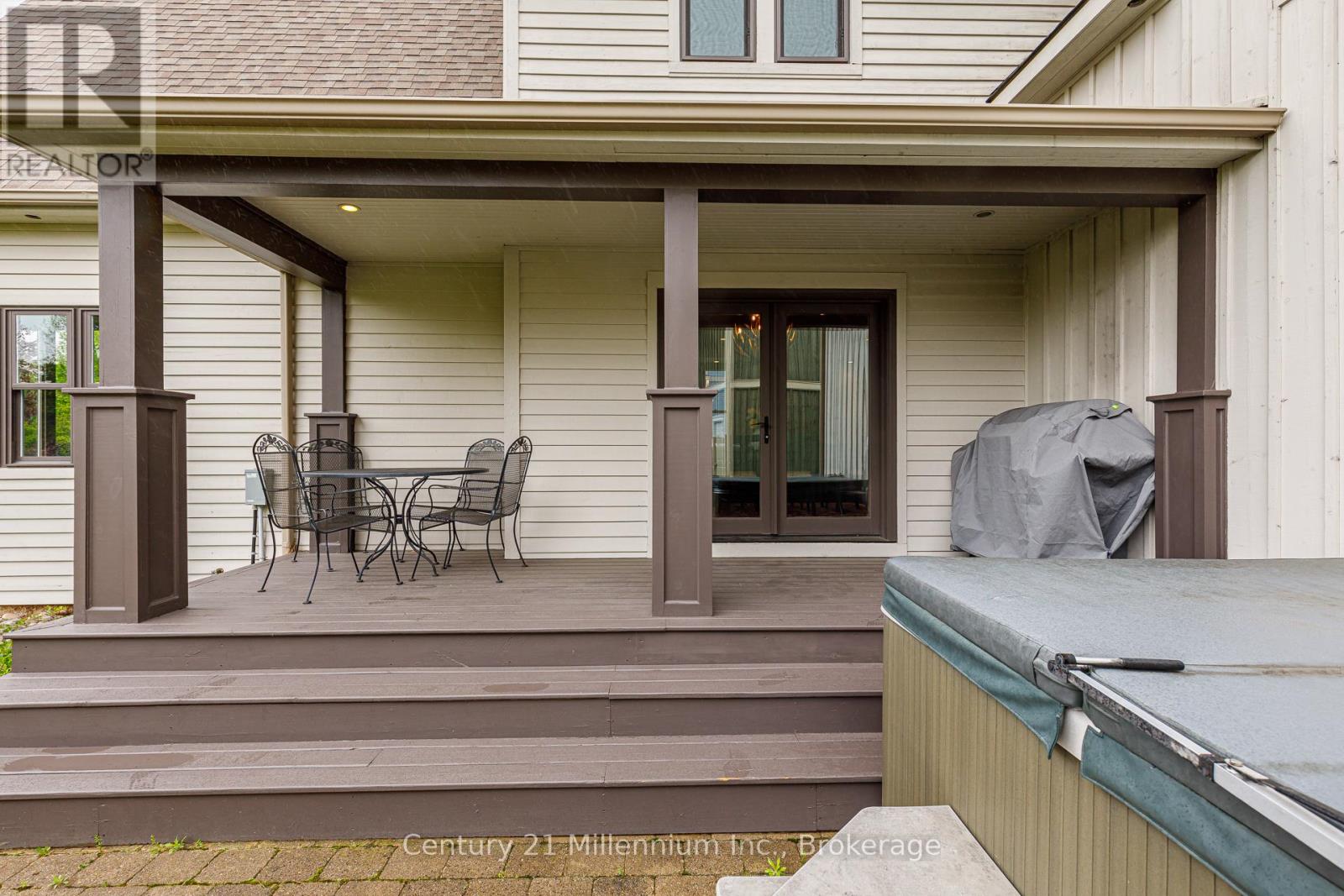 159 Snowbridge Way, Blue Mountains, Ontario L9Y 0V1 - Photo 36 - X12179010
