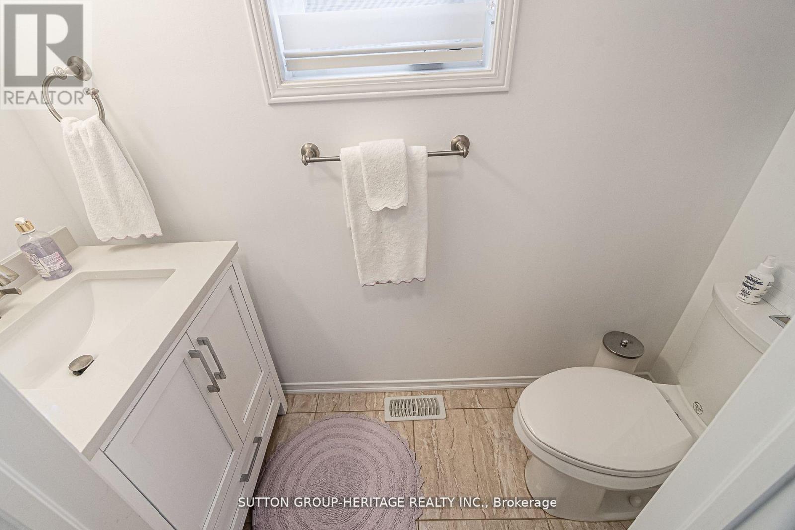 9 Halliday Street, Ajax, Ontario  L1Z 0N3 - Photo 8 - E12179315