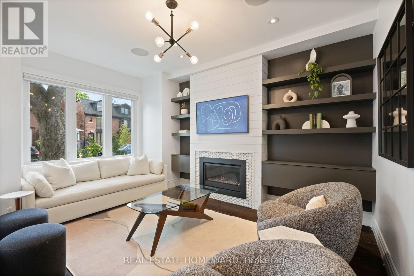58 Columbine Avenue, Toronto (The Beaches), Ontario  M4L 1P5 - Photo 3 - E12179366