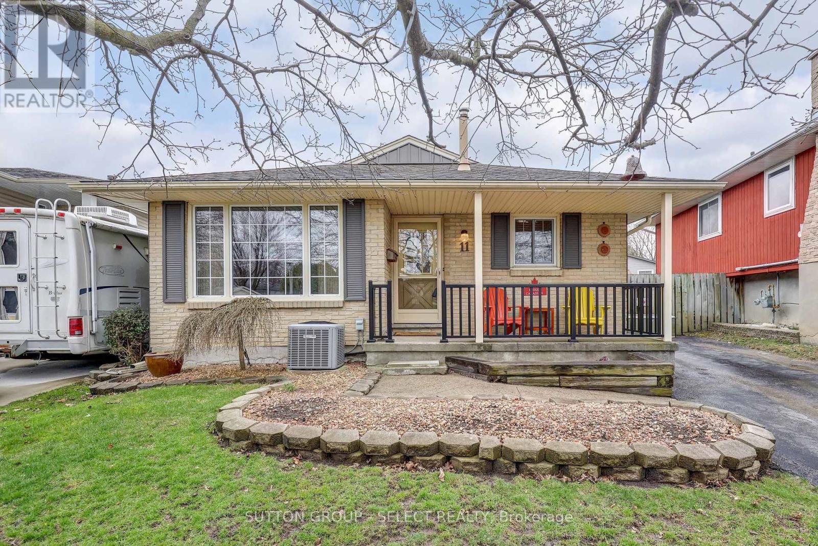 11 TUMBLEWEED CRESCENT, London South, Ontario