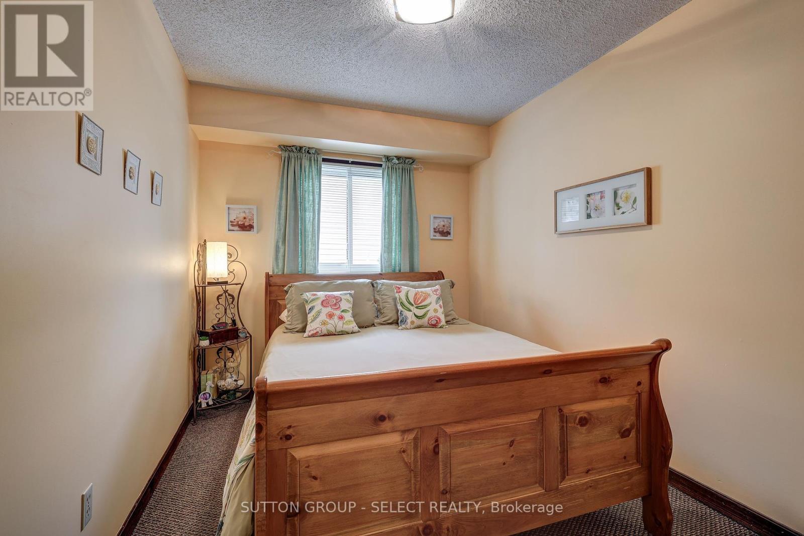 11 Tumbleweed Crescent, London South, Ontario  N6E 2N5 - Photo 23 - X12179475