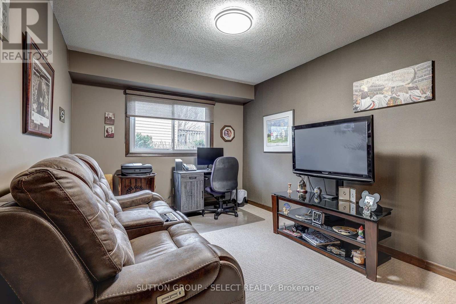 11 Tumbleweed Crescent, London South, Ontario  N6E 2N5 - Photo 25 - X12179475