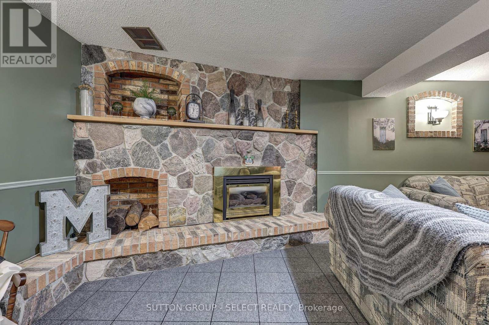 11 Tumbleweed Crescent, London South, Ontario  N6E 2N5 - Photo 31 - X12179475