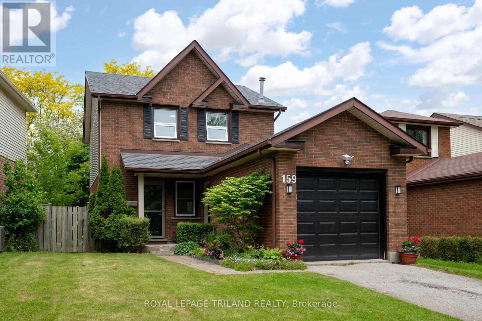 159 Walmer Gardens, London North, Ontario  N6G 4H3 - Photo 2 - X12179476