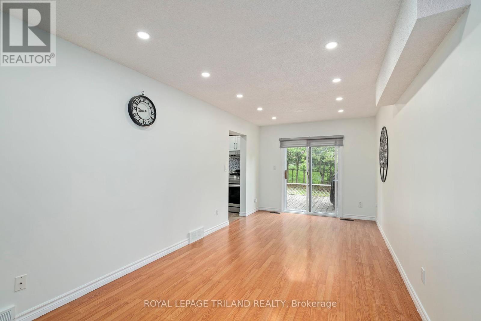 159 Walmer Gardens, London North, Ontario  N6G 4H3 - Photo 6 - X12179476