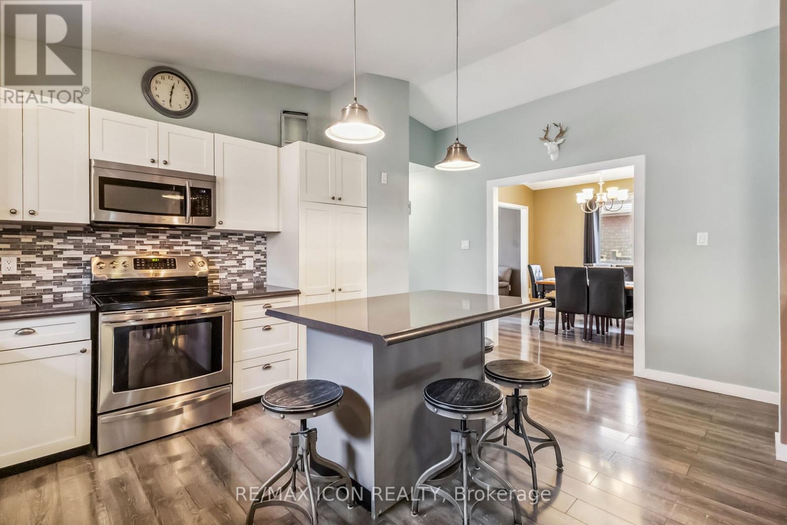 252 Josselyn Drive, London South, Ontario  N6E 3S5 - Photo 18 - X12179484