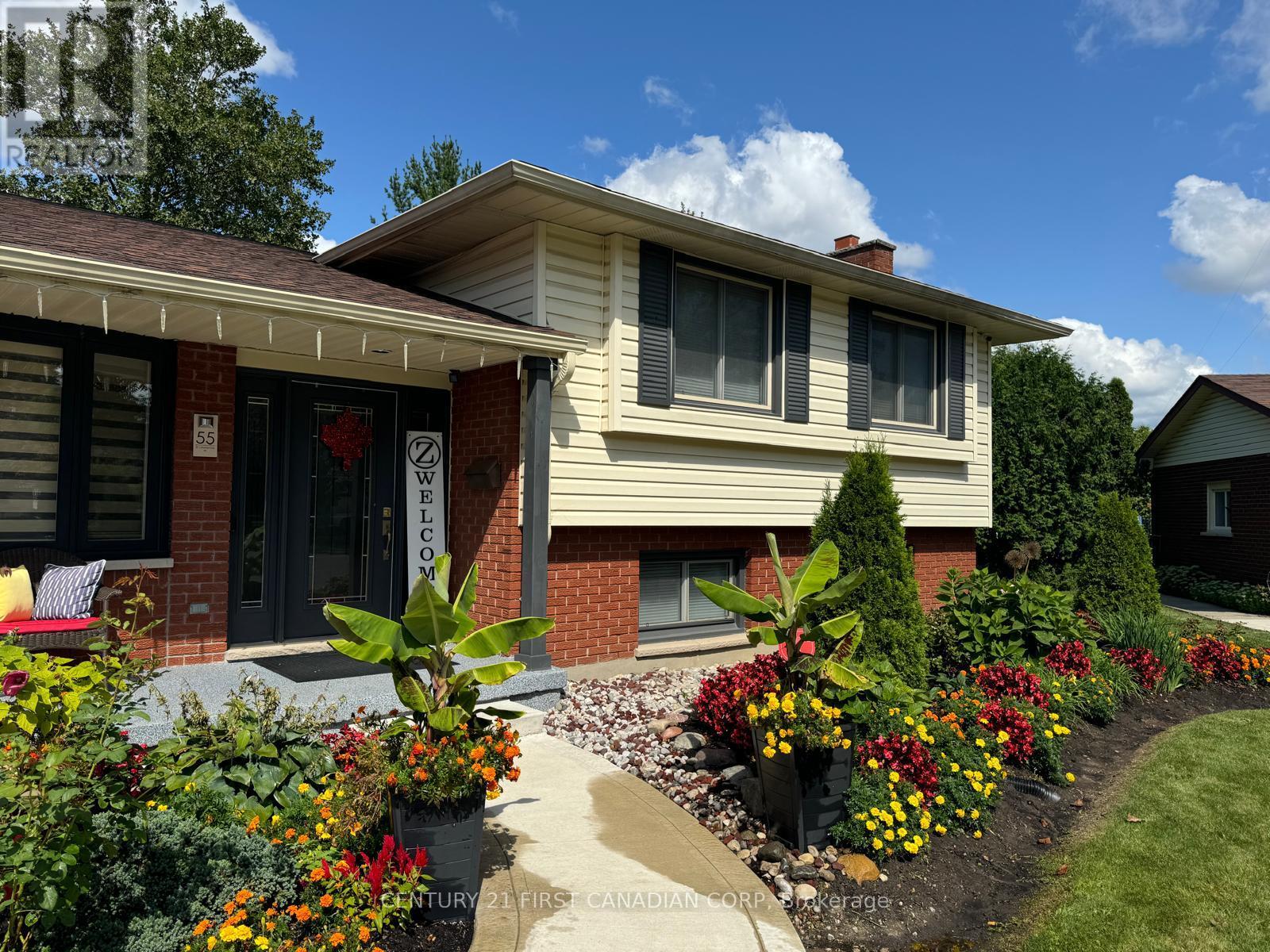 55 ST LAWRENCE PLACE, London South, Ontario