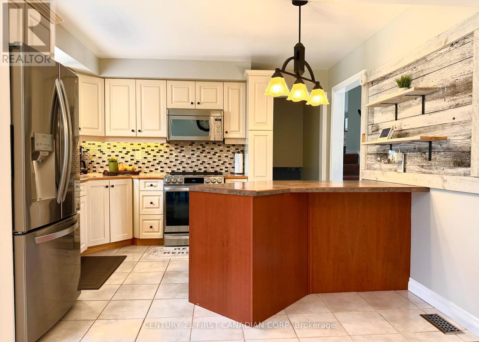 55 St Lawrence Place, London South, Ontario  N6J 2G4 - Photo 19 - X12179512