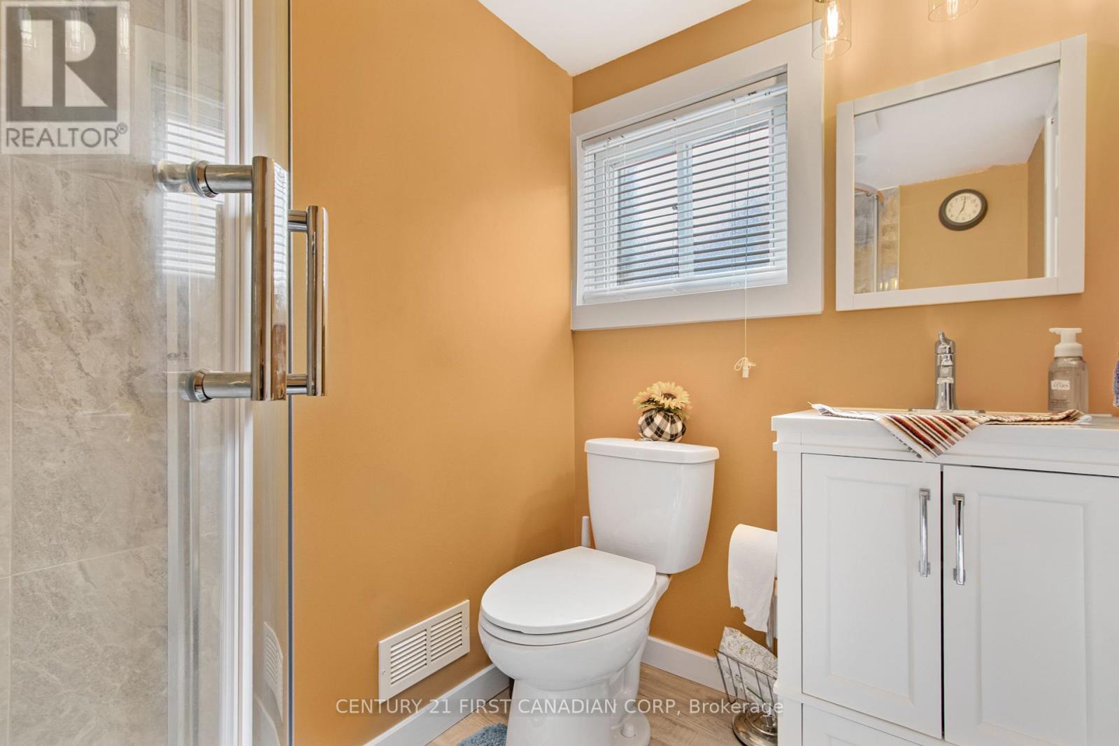 55 St Lawrence Place, London South, Ontario  N6J 2G4 - Photo 27 - X12179512
