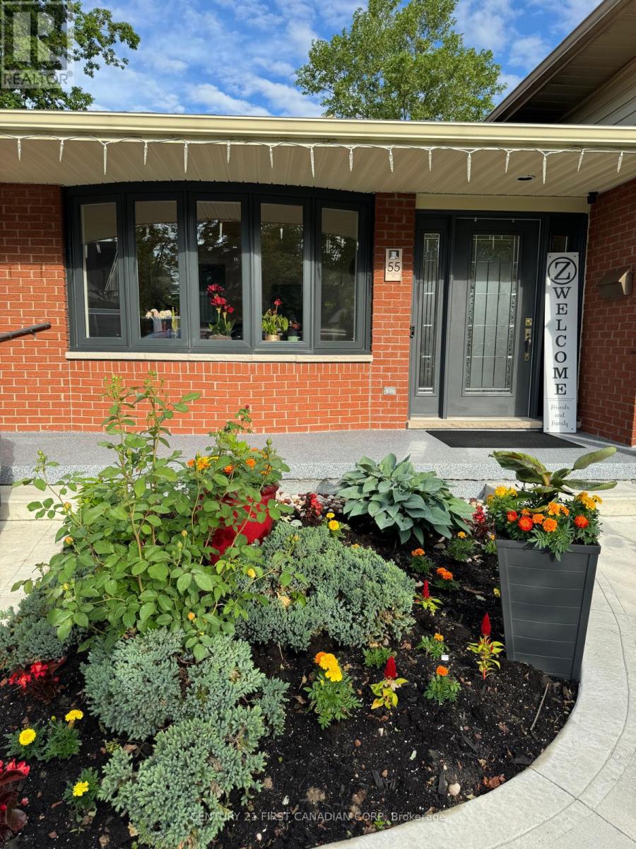55 St Lawrence Place, London South, Ontario  N6J 2G4 - Photo 3 - X12179512