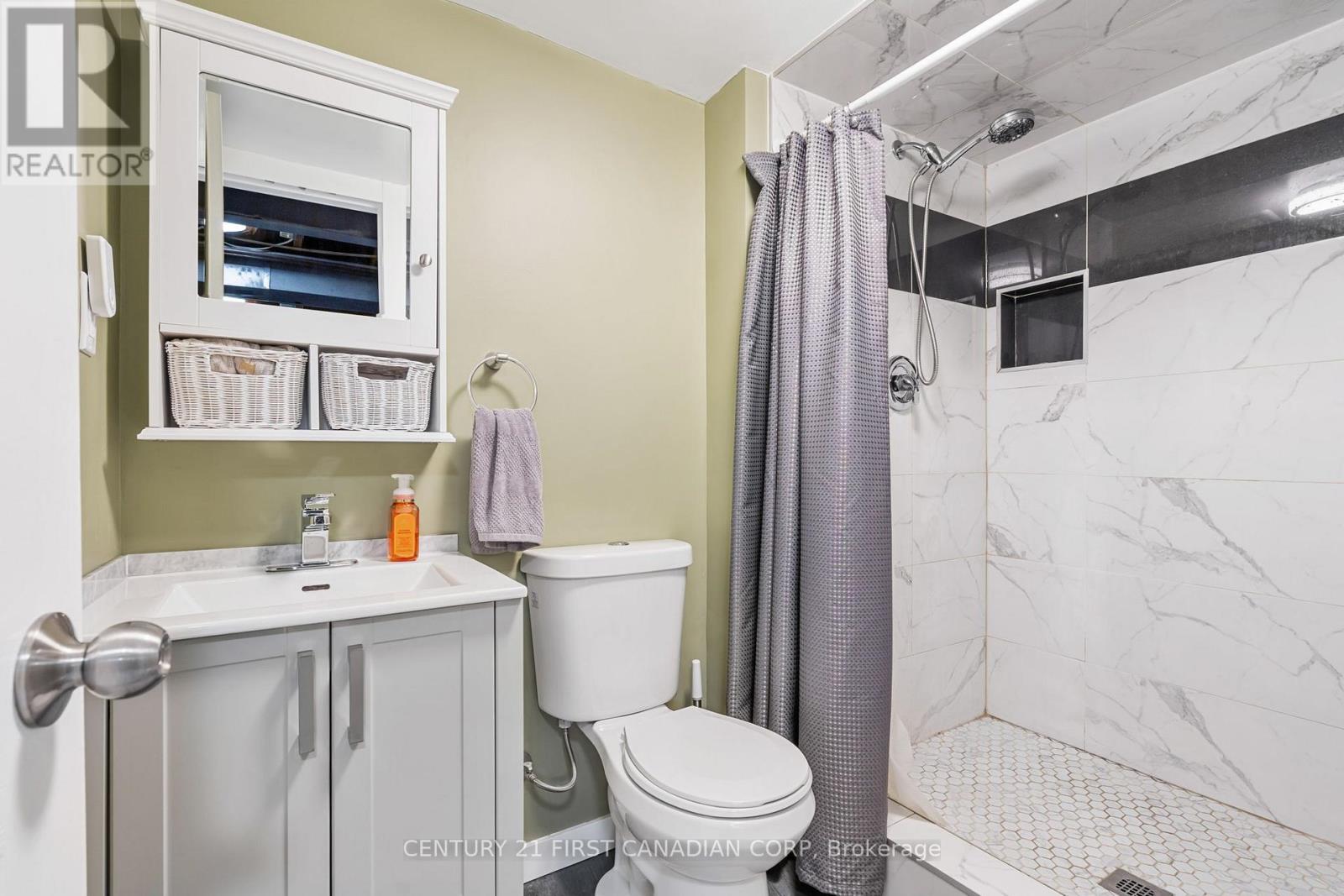 55 St Lawrence Place, London South, Ontario  N6J 2G4 - Photo 30 - X12179512