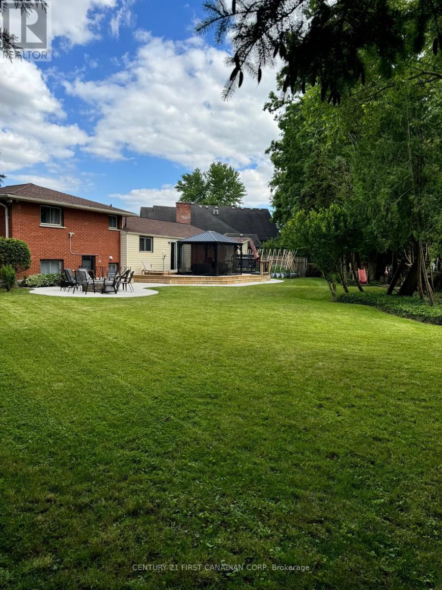55 St Lawrence Place, London South, Ontario  N6J 2G4 - Photo 39 - X12179512