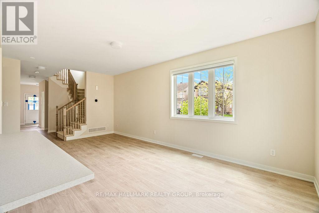 531 Brigatine Avenue, Ottawa, Ontario  K2S 0P9 - Photo 11 - X12179456