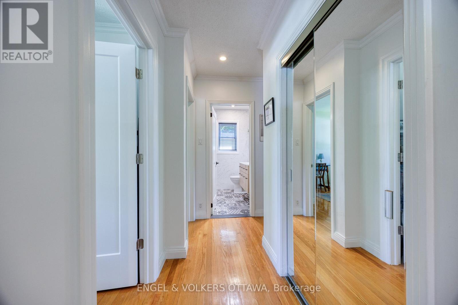 190 Crestview Road, Ottawa, Ontario  K1H 5G2 - Photo 18 - X12179506