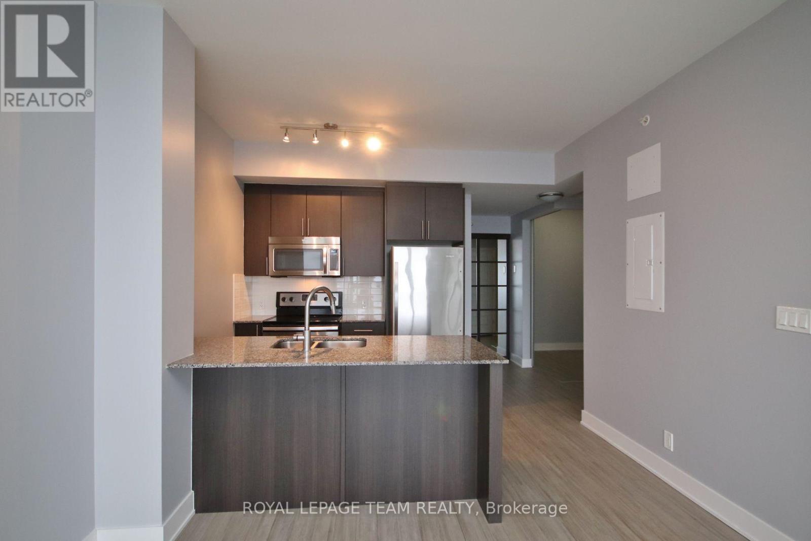 1104 - 118 Holmwood Avenue, Ottawa, Ontario  K1S 5J5 - Photo 10 - X12179514